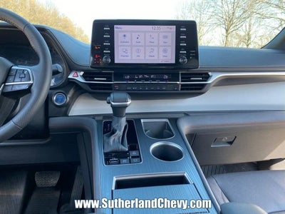 2024 Toyota Sienna LE