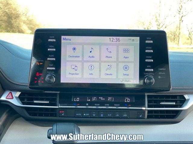 2024 Toyota Sienna LE