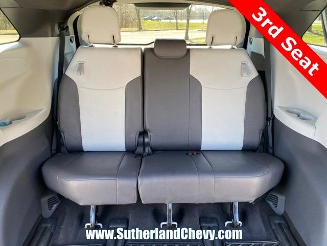 2024 Toyota Sienna LE