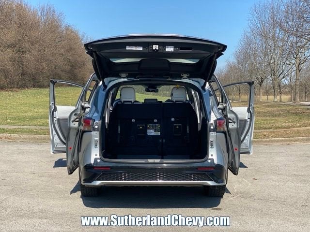 2024 Toyota Sienna LE