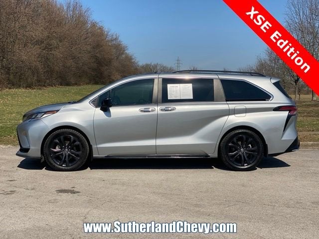2024 Toyota Sienna LE