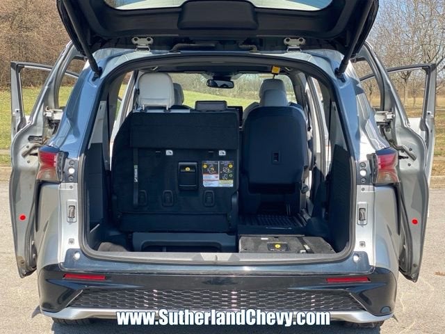 2024 Toyota Sienna LE