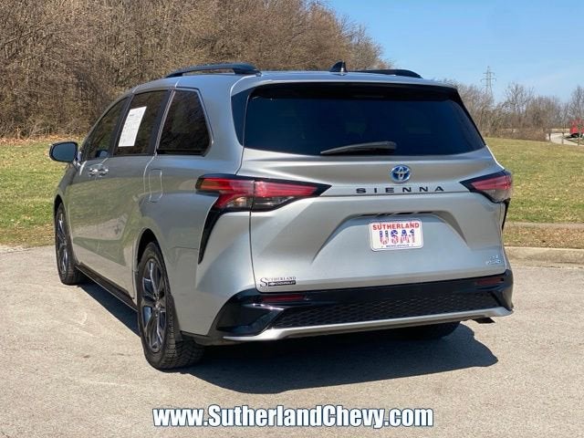 2024 Toyota Sienna LE