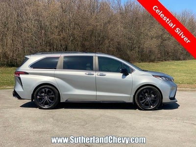 2024 Toyota Sienna LE