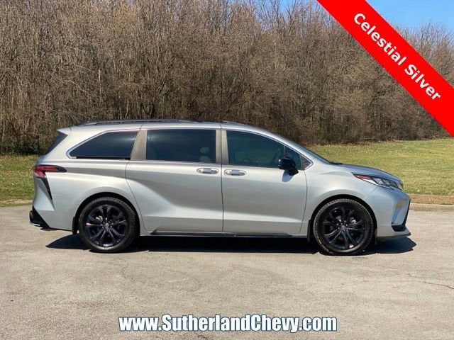 2024 Toyota Sienna LE