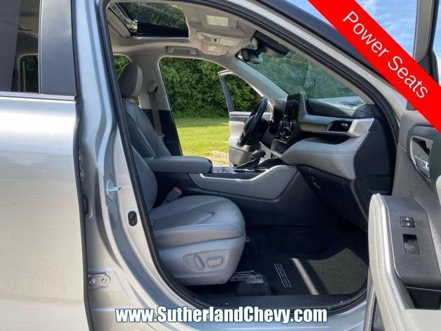 2024 Toyota Highlander Hybrid XLE