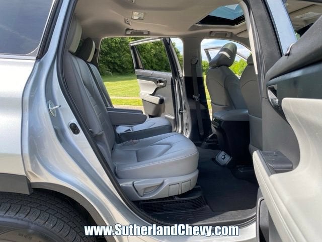 2024 Toyota Highlander Hybrid XLE