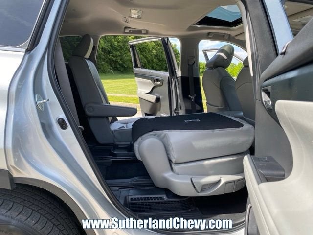 2024 Toyota Highlander Hybrid XLE