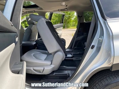 2024 Toyota Highlander Hybrid XLE