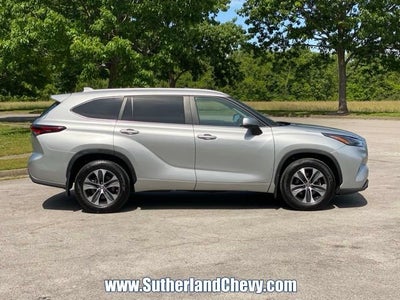 2024 Toyota Highlander Hybrid XLE