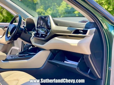 2023 Toyota Highlander Hybrid XLE