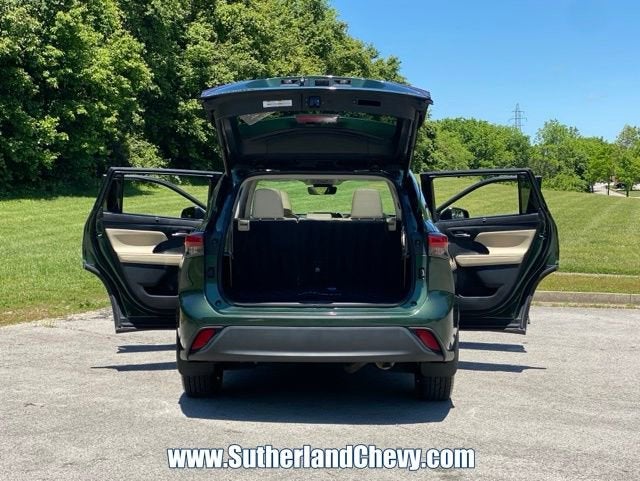 2023 Toyota Highlander Hybrid XLE