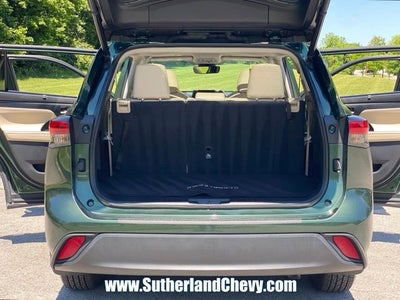 2023 Toyota Highlander Hybrid XLE