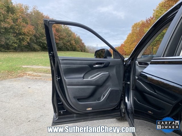 2024 Toyota Highlander LE