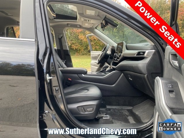 2024 Toyota Highlander LE