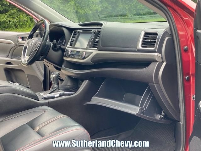 2019 Toyota Highlander SE