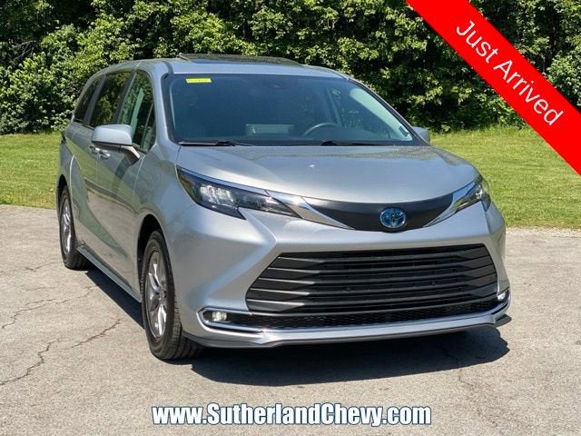 2024 Toyota Sienna XLE