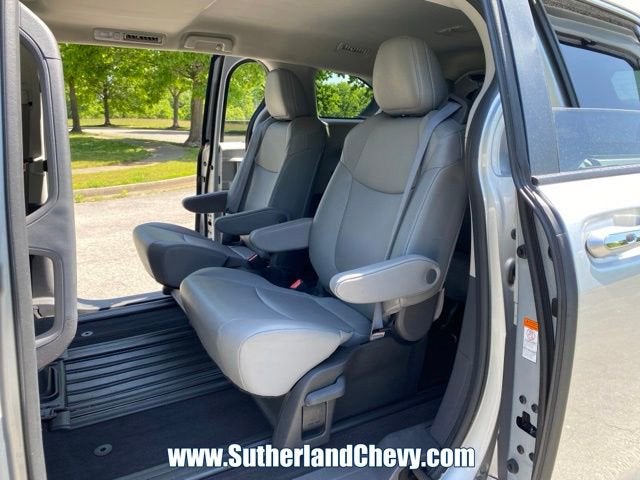 2024 Toyota Sienna XLE