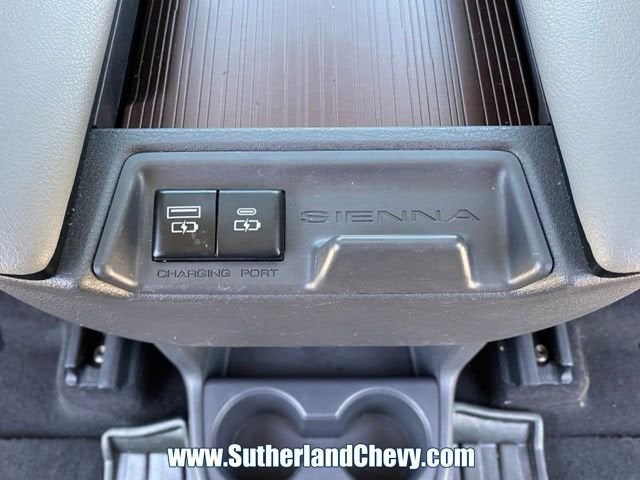 2024 Toyota Sienna XLE