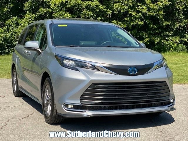 2024 Toyota Sienna XLE