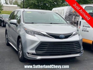 2024 Toyota Sienna XLE
