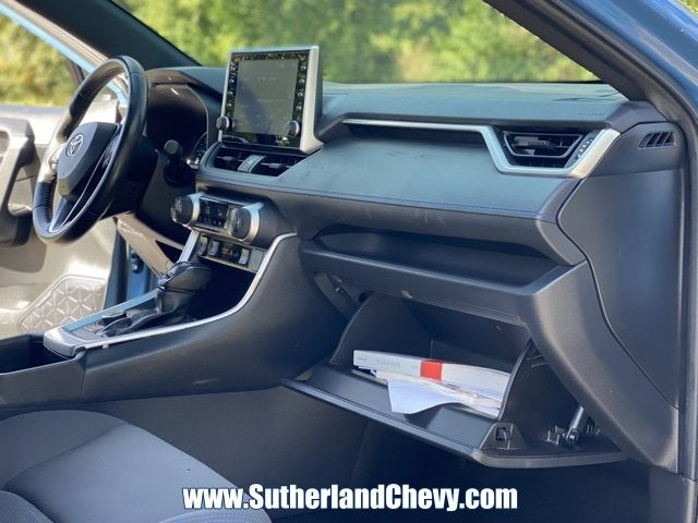 2022 Toyota RAV4 Hybrid SE