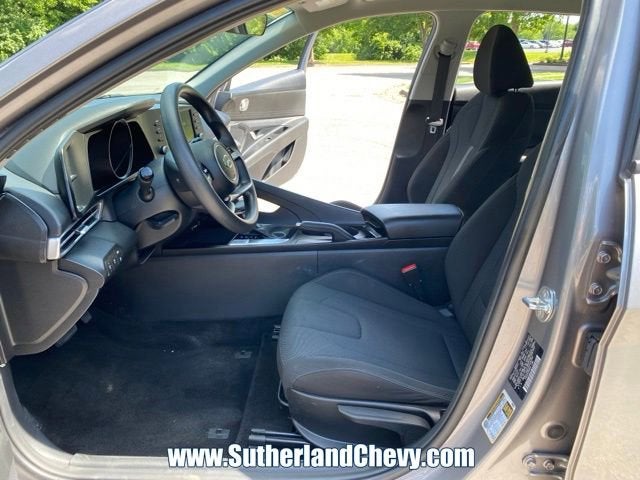 2023 Hyundai Elantra SE