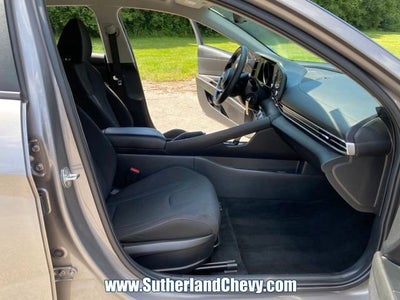 2023 Hyundai Elantra SE