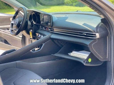 2023 Hyundai Elantra SE