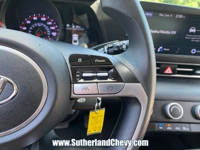 2023 Hyundai Elantra SE