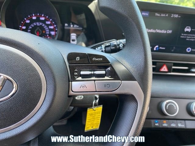 2023 Hyundai Elantra SE