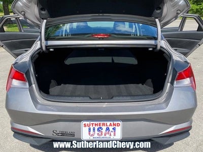 2023 Hyundai Elantra SE