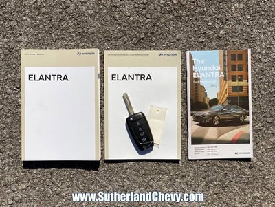 2023 Hyundai Elantra SE