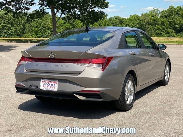 2023 Hyundai Elantra SE