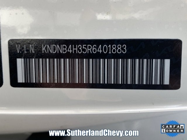 2024 Kia Carnival LX