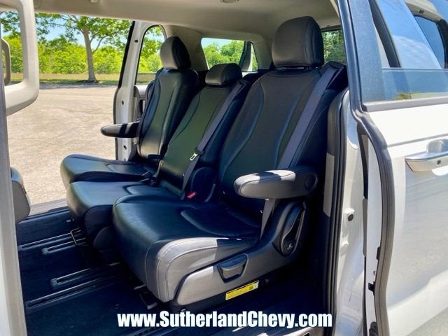2025 Kia Carnival LXS