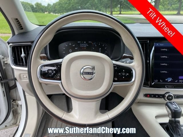 2017 Volvo S90 Momentum