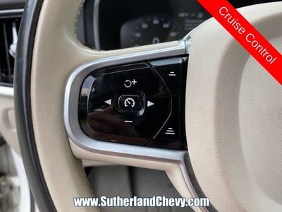 2017 Volvo S90 Momentum