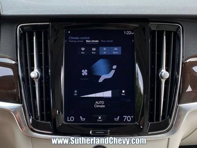 2017 Volvo S90 Momentum