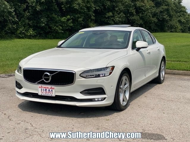 2017 Volvo S90 Momentum