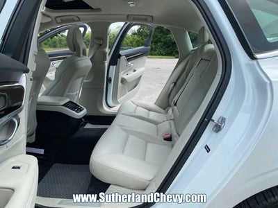 2017 Volvo S90 Momentum