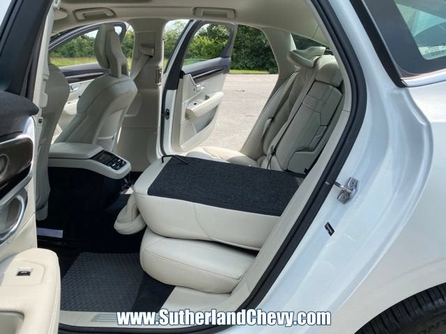 2017 Volvo S90 Momentum