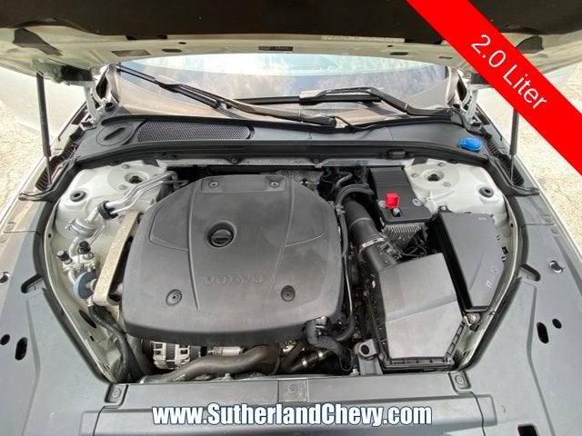 2017 Volvo S90 Momentum