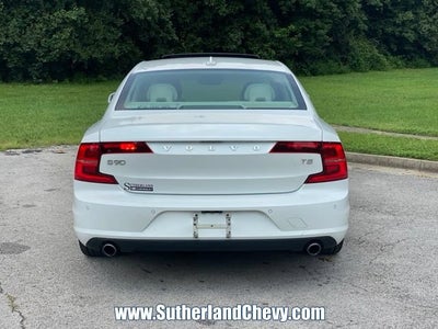 2017 Volvo S90 Momentum