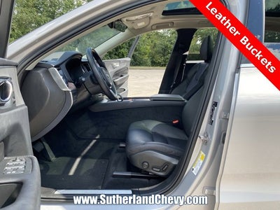 2023 Volvo XC60 Recharge Plug-In Hyb Plus Bright Theme