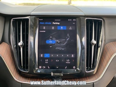 2023 Volvo XC60 Recharge Plug-In Hyb Plus Bright Theme