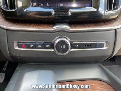 2023 Volvo XC60 Recharge Plug-In Hyb Plus Bright Theme