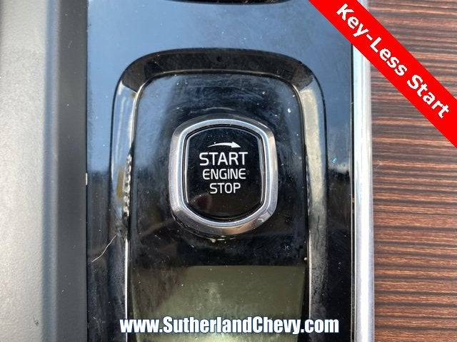 2023 Volvo XC60 Recharge Plug-In Hyb Plus Bright Theme