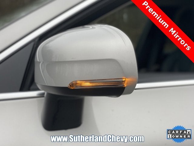 2023 Volvo XC60 Recharge Plug-In Hyb Core Bright Theme