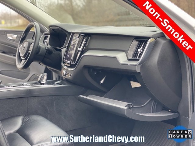 2023 Volvo XC60 Recharge Plug-In Hyb Core Bright Theme